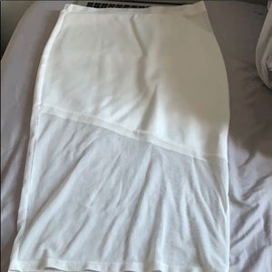 NWOT Boohoo White Skirt